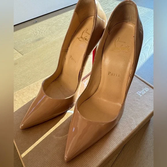 Christian Louboutin So Kate Patent Nude Heels - Picture 5 of 8